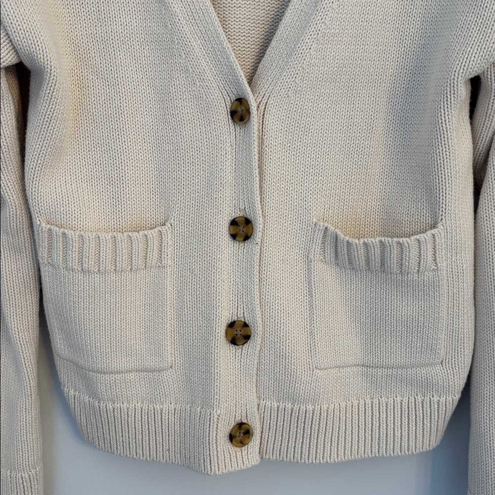 GAP Women's 100% Cotton Soft Beige V Neck Button Up Cardigan - Picture 4 of 6